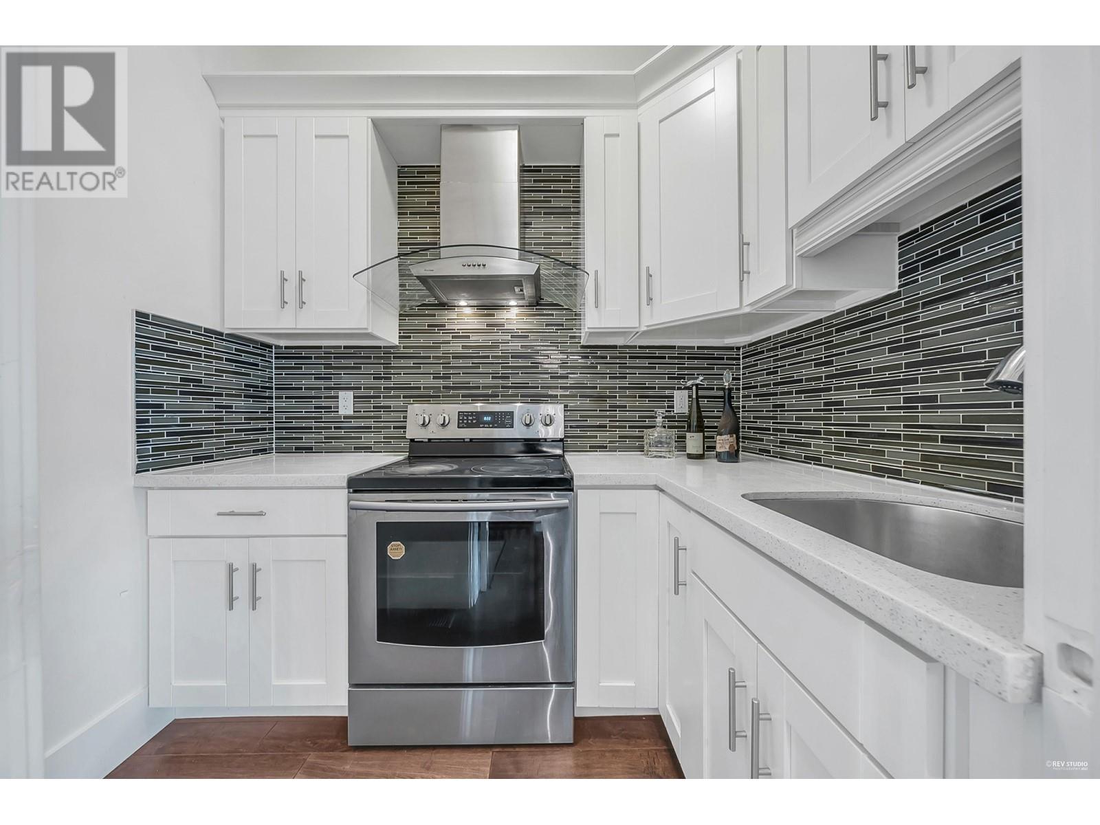 3523 Princeton Avenue, Coquitlam, British Columbia  V3E 0K3 - Photo 17 - R3000273