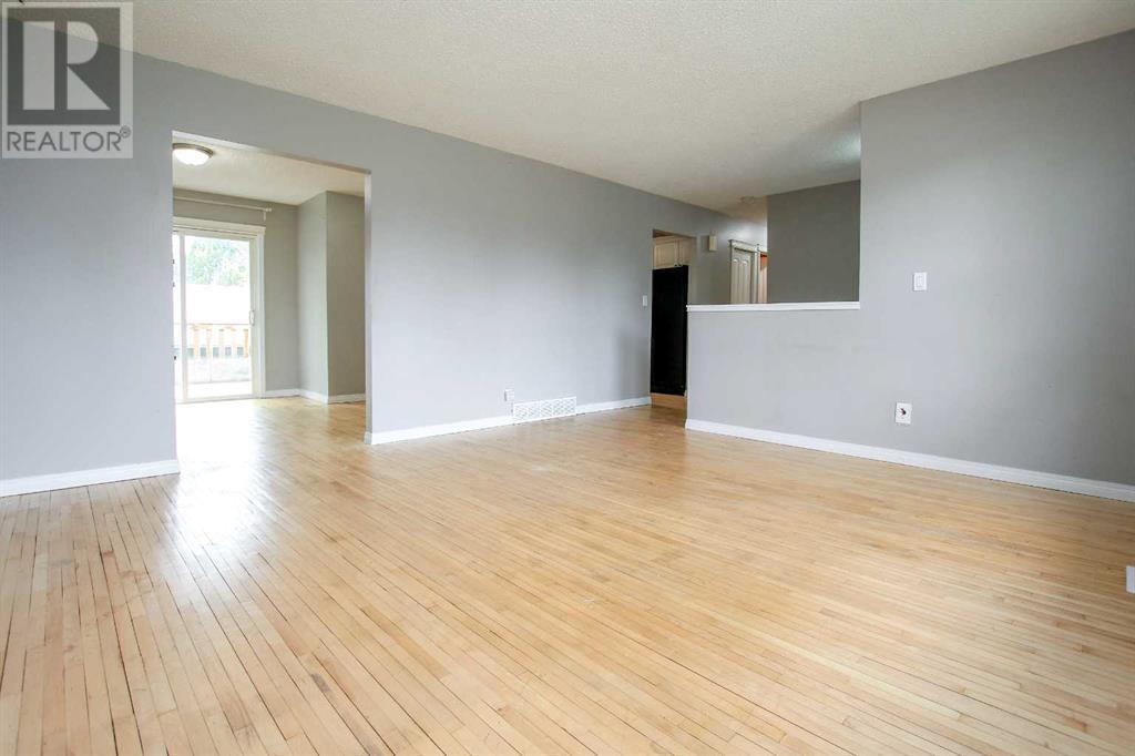 Property at 8 Nagel Avenue image 4