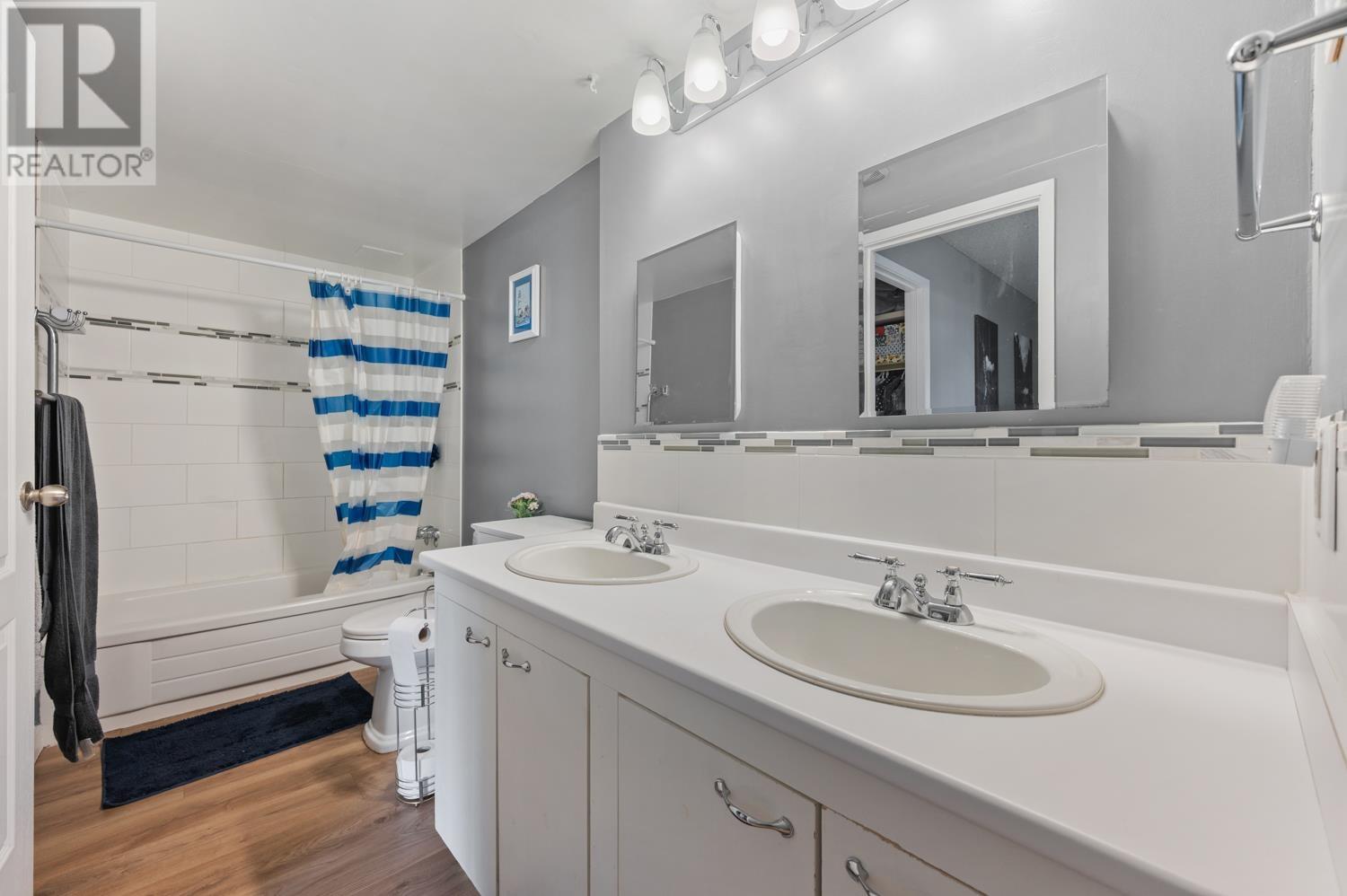 201 3921 Carrigan Court, Burnaby, British Columbia  V3N 4J7 - Photo 15 - R2998636