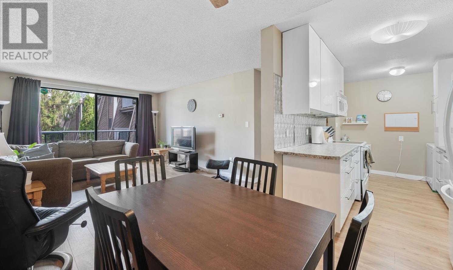 201 3921 Carrigan Court, Burnaby, British Columbia  V3N 4J7 - Photo 6 - R2998636