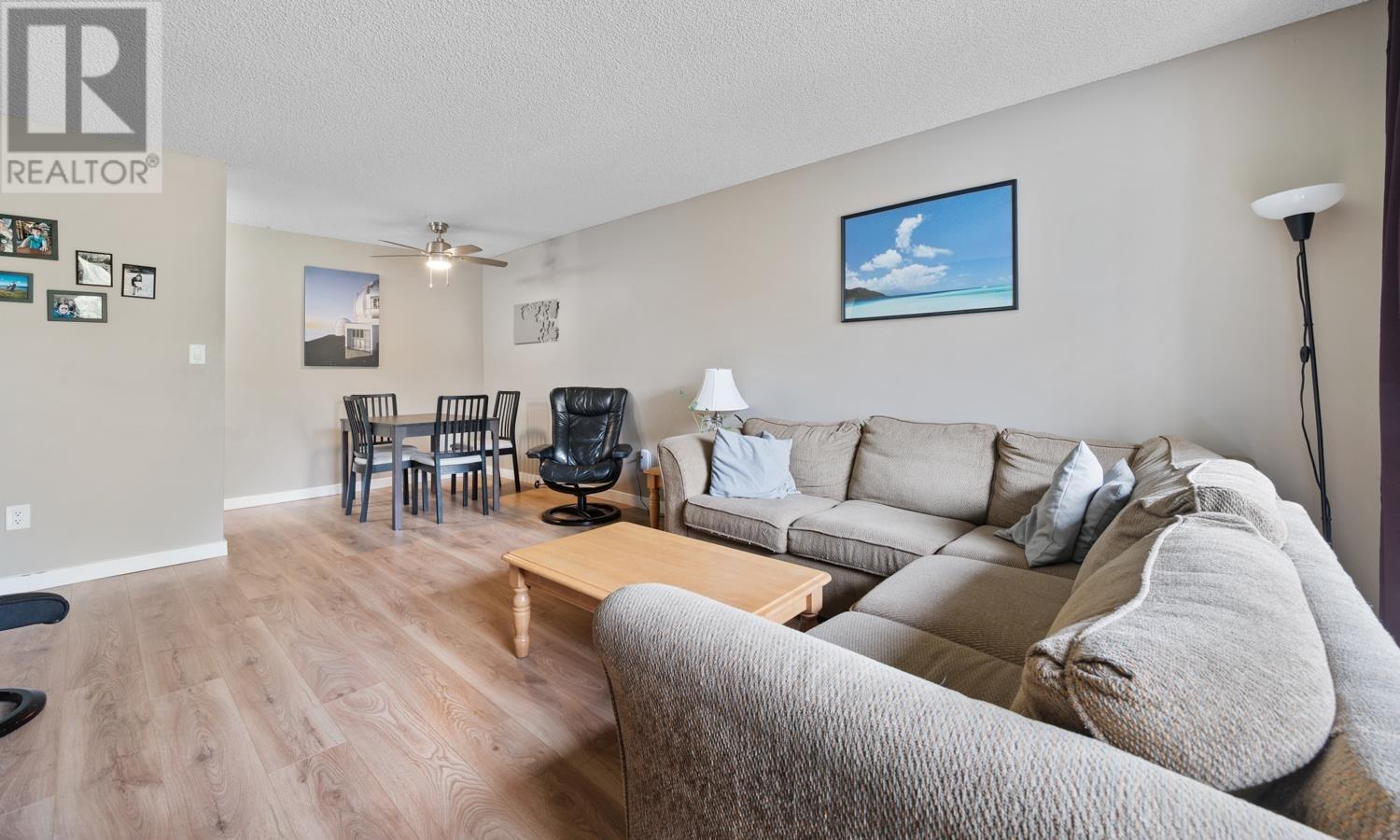 201 3921 Carrigan Court, Burnaby, British Columbia  V3N 4J7 - Photo 3 - R2998636