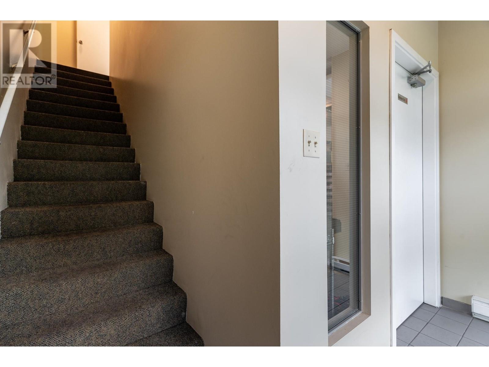9013 Shaughnessy Street, Vancouver, British Columbia  V6P 6R9 - Photo 18 - C8068903