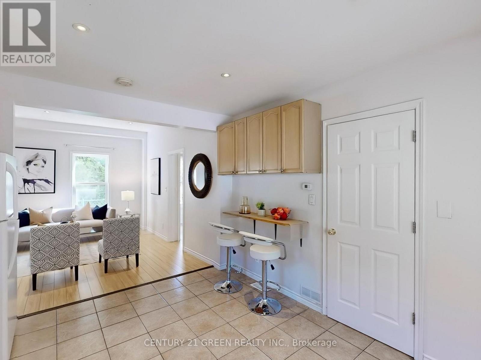4 Mcmurchy Avenue S, Brampton (Downtown Brampton), Ontario  L6Y 1X9 - Photo 23 - W12136128