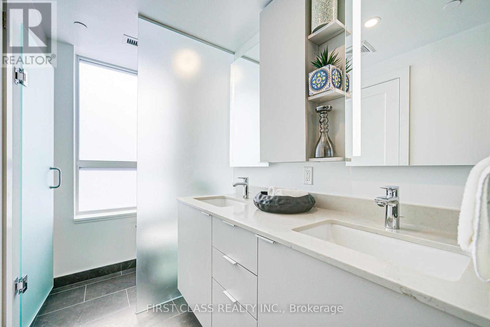 123w - 8 Cedarland Drive, Markham (Unionville), Ontario  L6G 0H4 - Photo 25 - N12139091