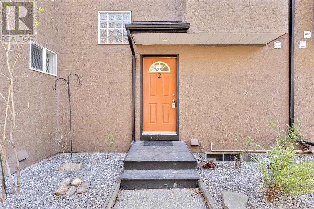 Property at 2, 1911 25A Street SW image 4