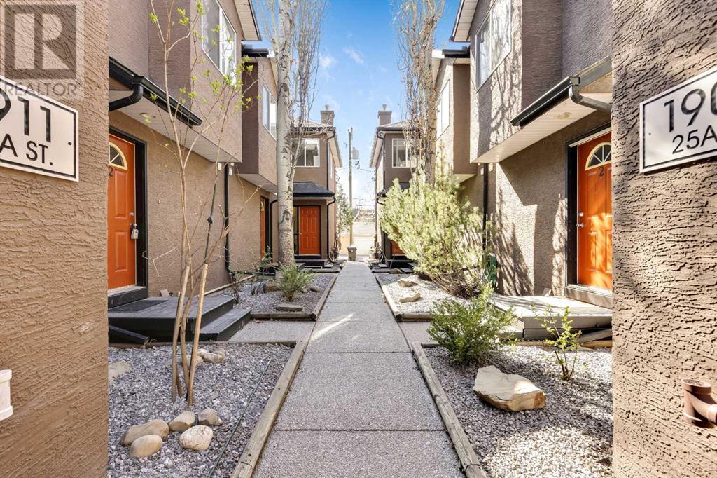 Property at 2, 1911 25A Street SW image 3