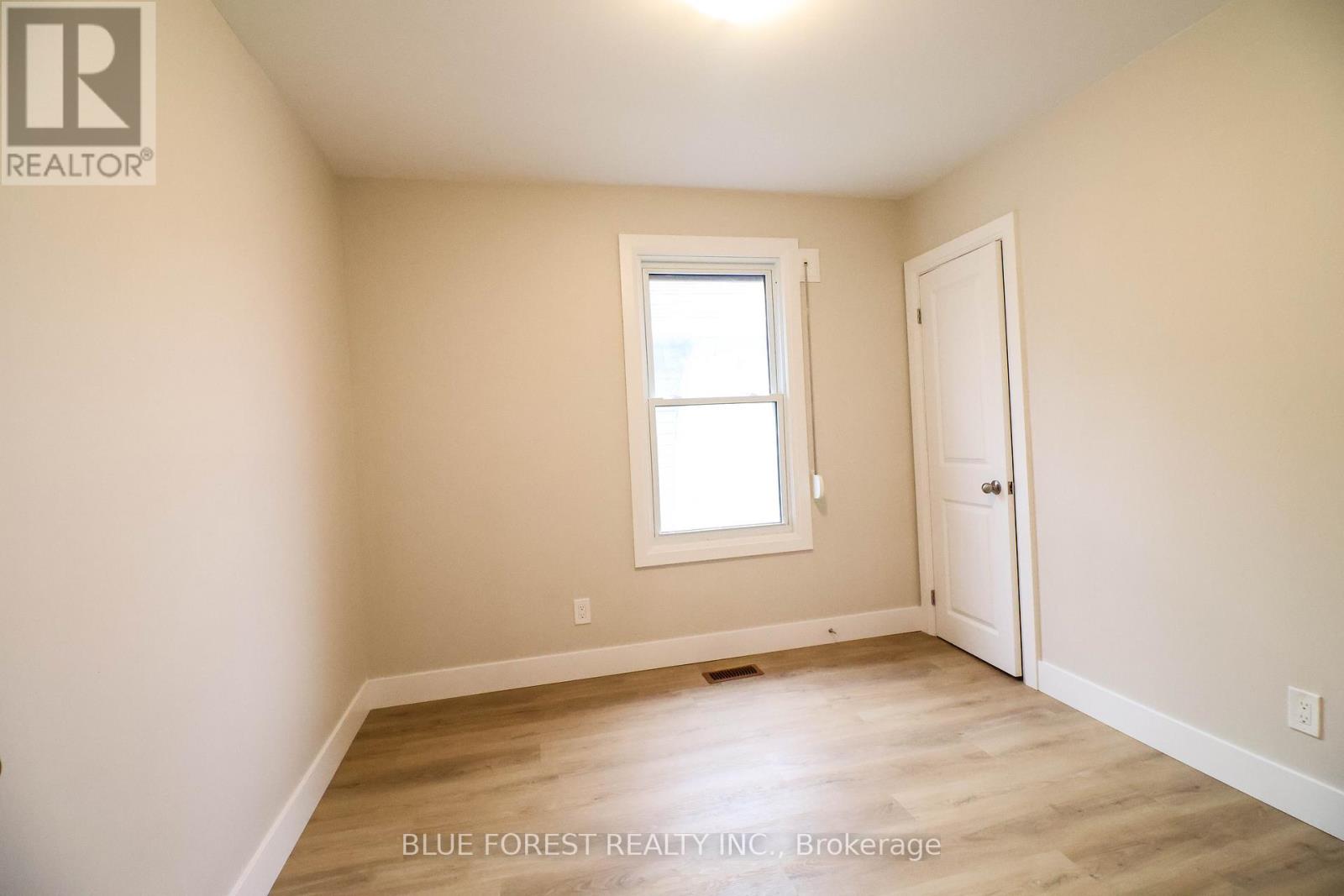 334 Wharncliffe Road S, London South, Ontario  N6J 2L8 - Photo 16 - X12139103