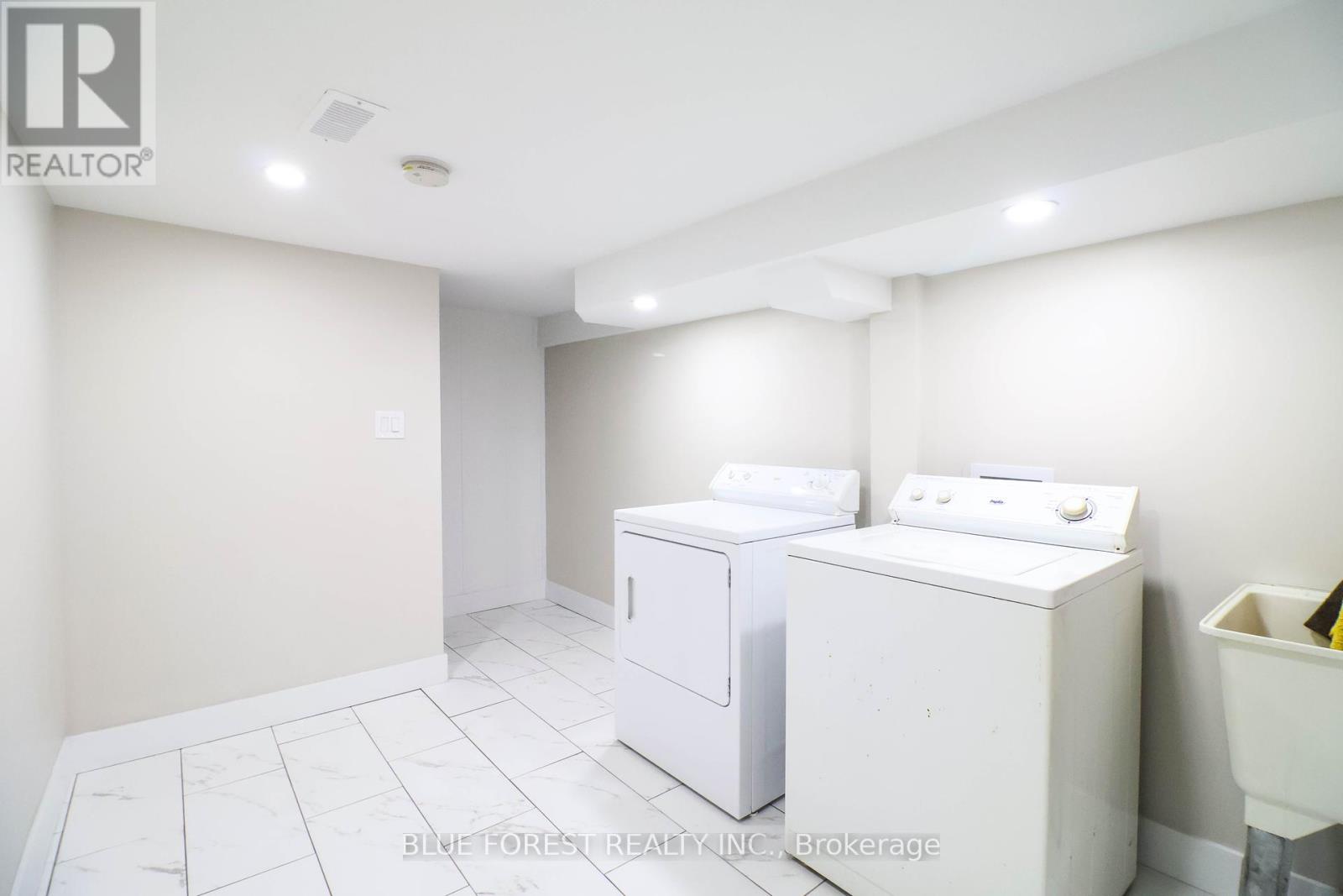 334 Wharncliffe Road S, London South (South F), Ontario  N6J 2L8 - Photo 25 - X12139103