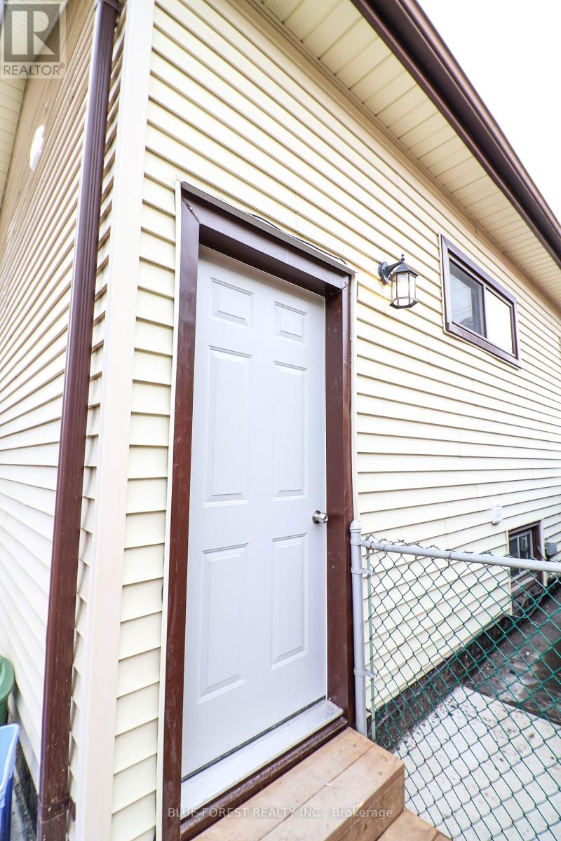 334 Wharncliffe Road S, London South, Ontario  N6J 2L8 - Photo 26 - X12139103