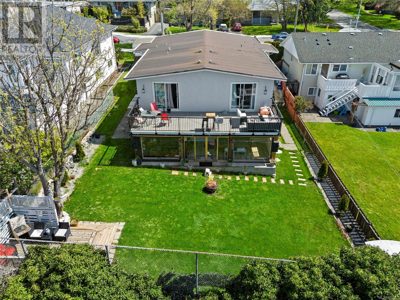Property at 3430 Seaton St image 3