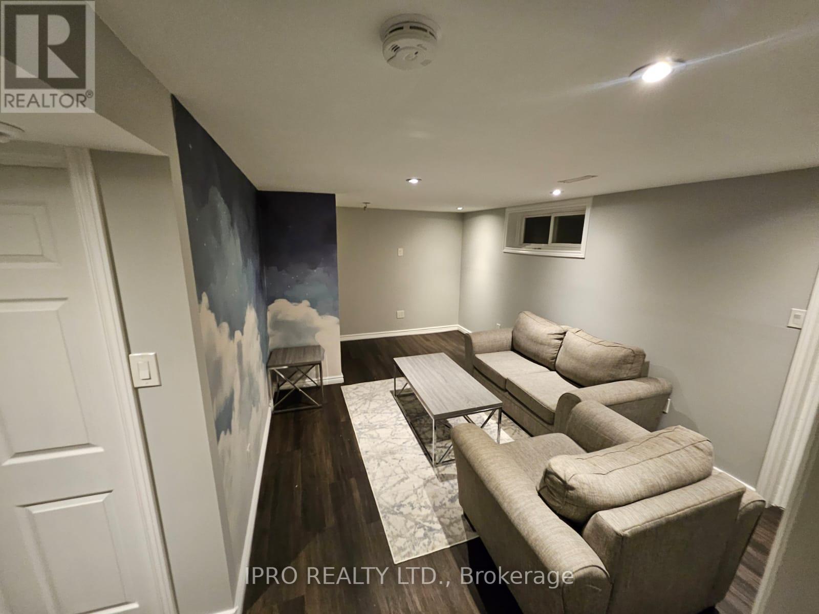 Lower - 2435 Callum Avenue, Mississauga (Cooksville), Ontario  L5B 2H8 - Photo 7 - W12139096