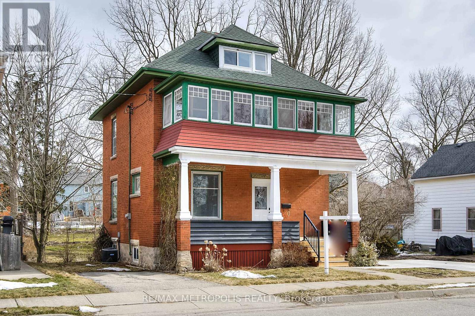 Property at 539 MOORE STREET image 3