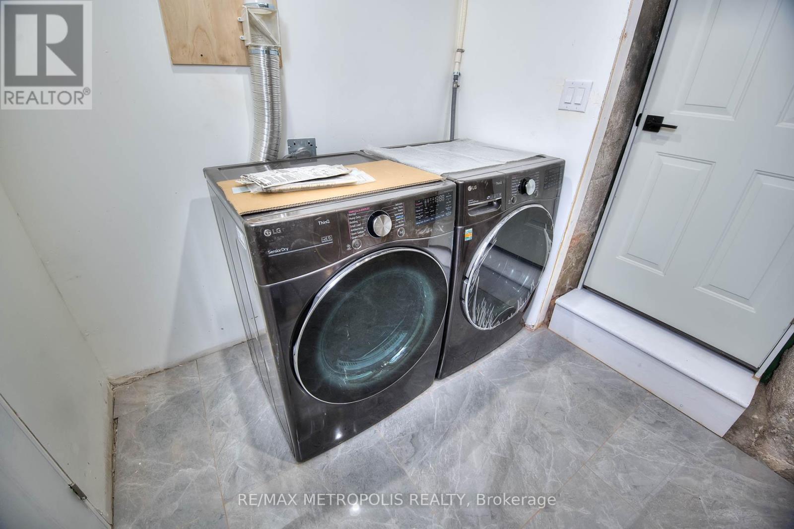 539 Moore Street, Cambridge, Ontario  N3H 3B3 - Photo 33 - X12139095