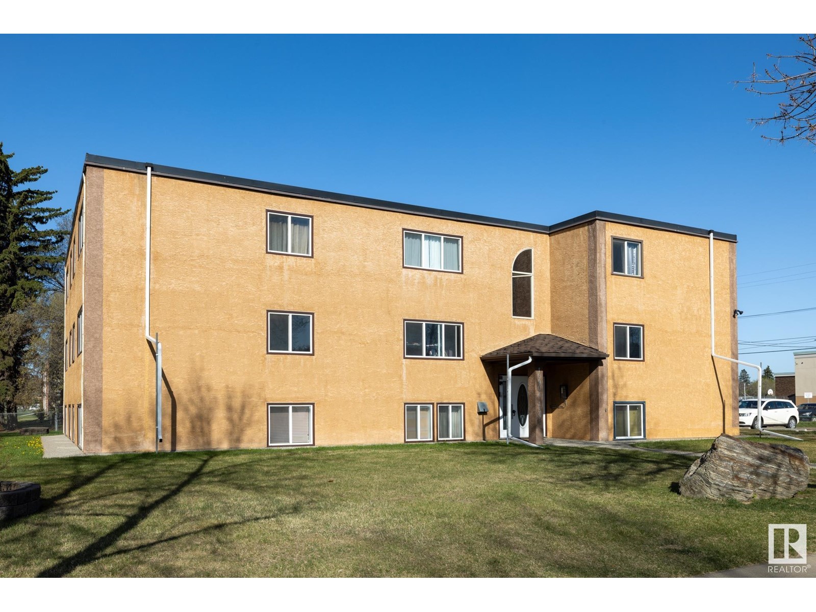 Property at #4 10904 159 ST NW image 1