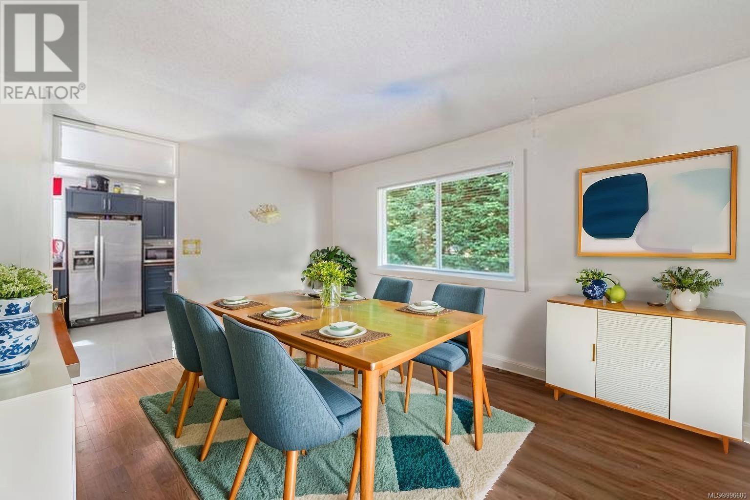 Property at 798 Cecil Blogg Dr image 5