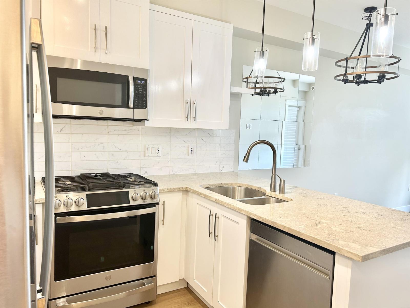 528 11077 Ravine Road, Surrey, British Columbia  V3T 0R7 - Photo 6 - R3000770