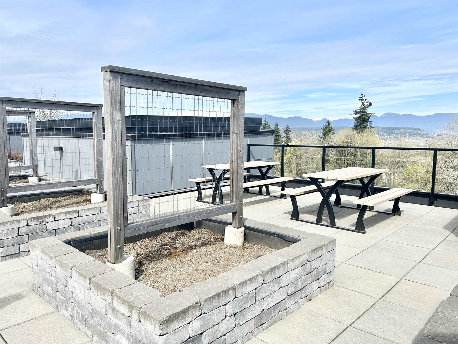 Property at 528 11077 RAVINE ROAD image 3
