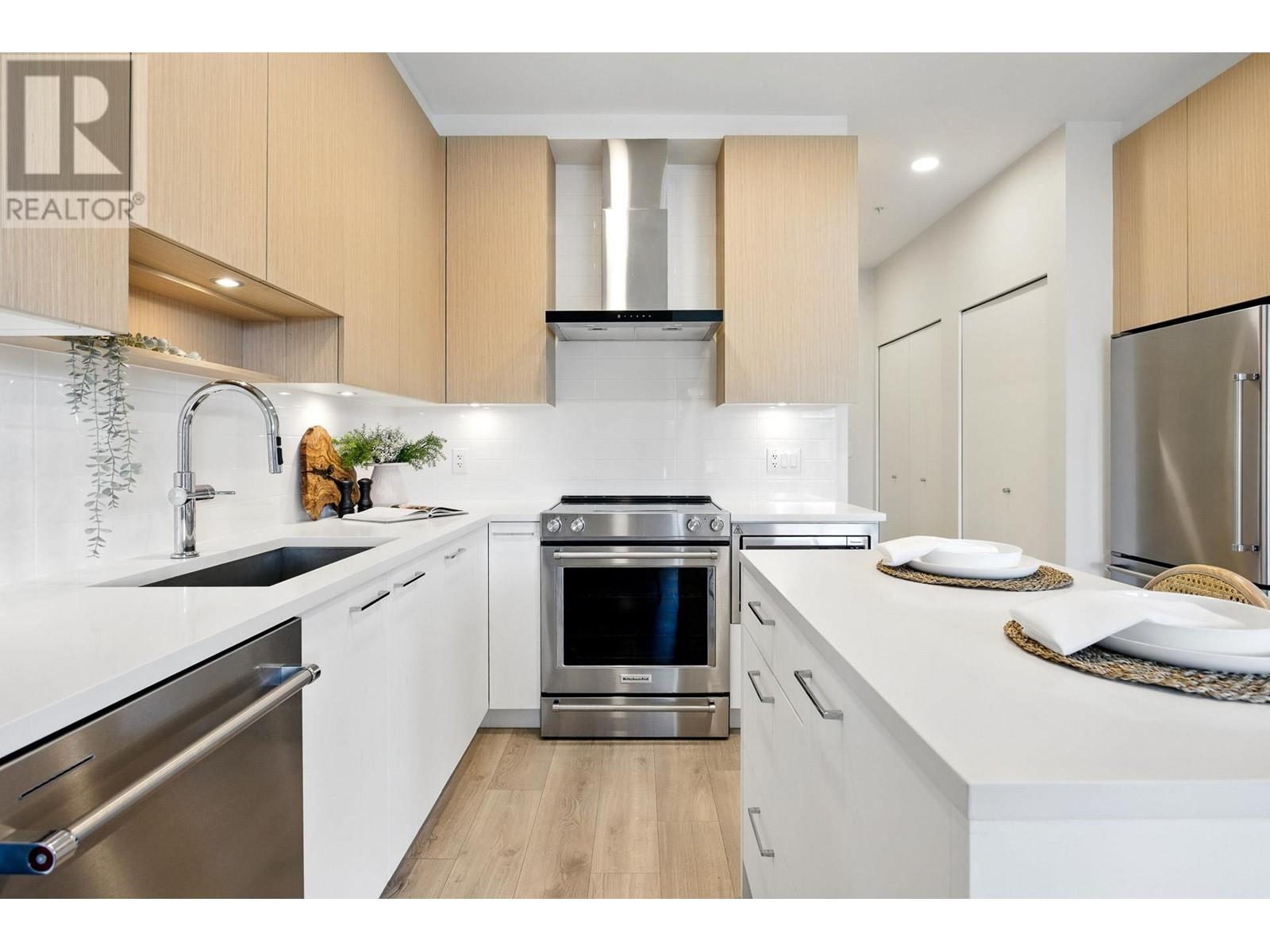 321 7599 15th Street, Burnaby, British Columbia  V3N 0H9 - Photo 8 - R3000086