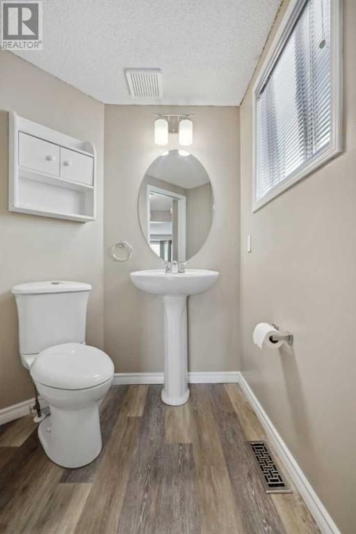 100 Hidden Green Nw, Calgary, Alberta  T3A 5K7 - Photo 16 - A2208641