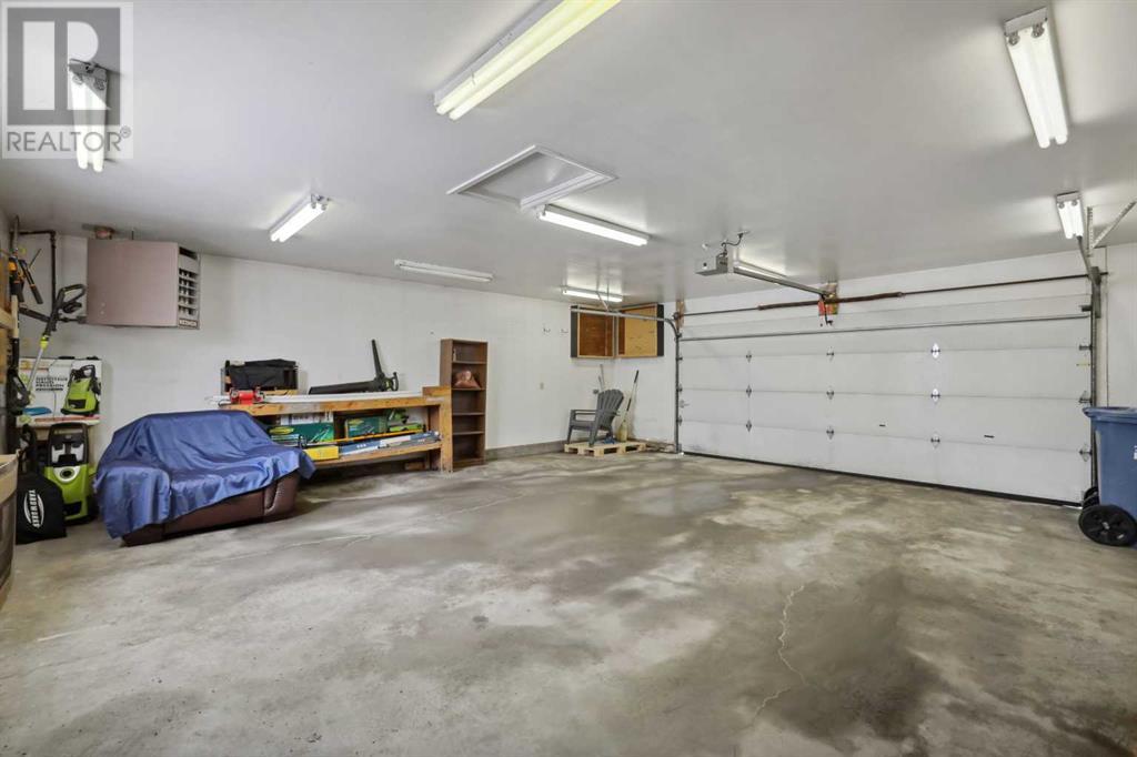 100 Hidden Green Nw, Calgary, Alberta  T3A 5K7 - Photo 47 - A2208641