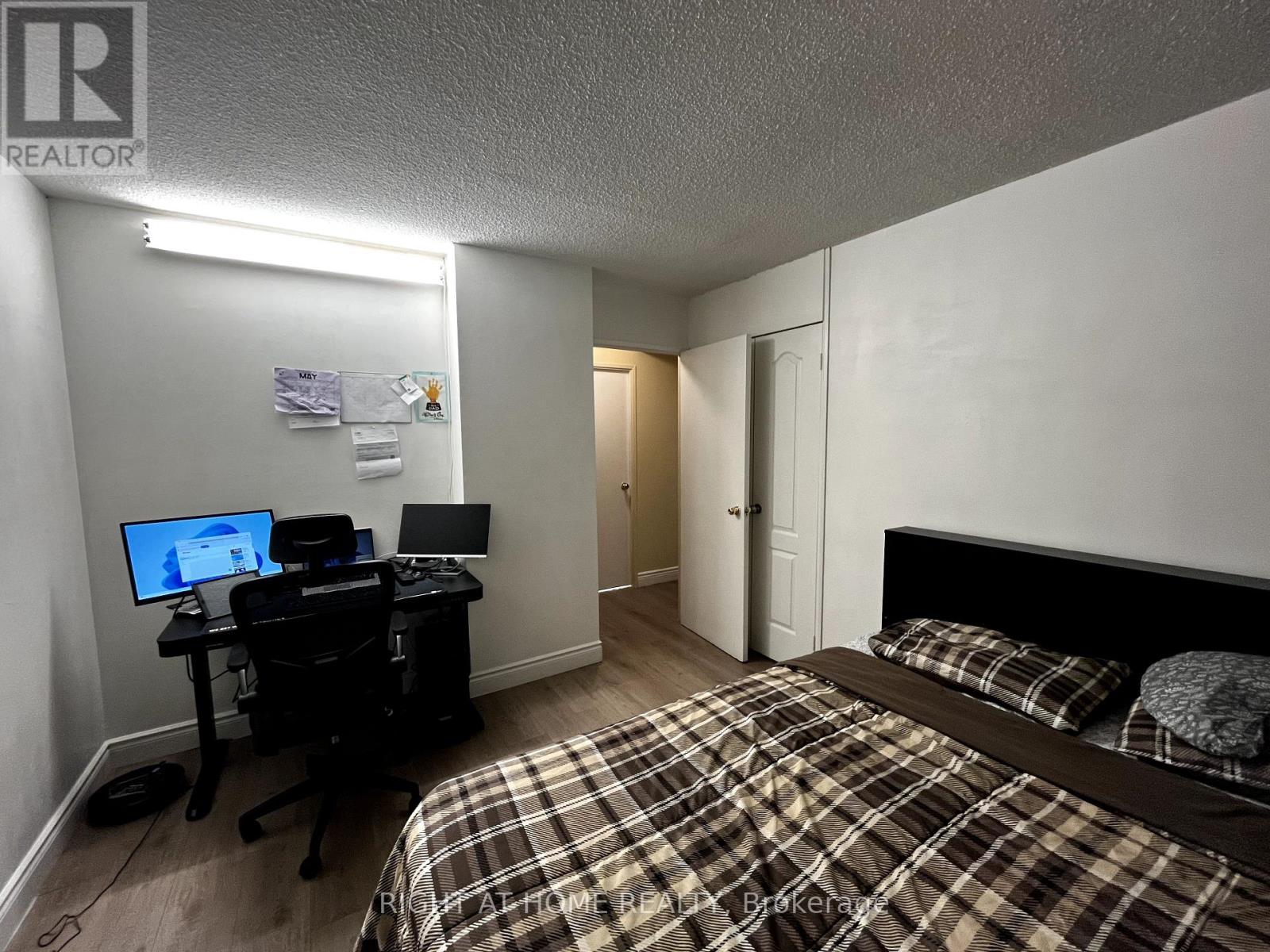 412 - 4 Lisa Street, Brampton, Ontario  L6T 4B6 - Photo 12 - W12139128