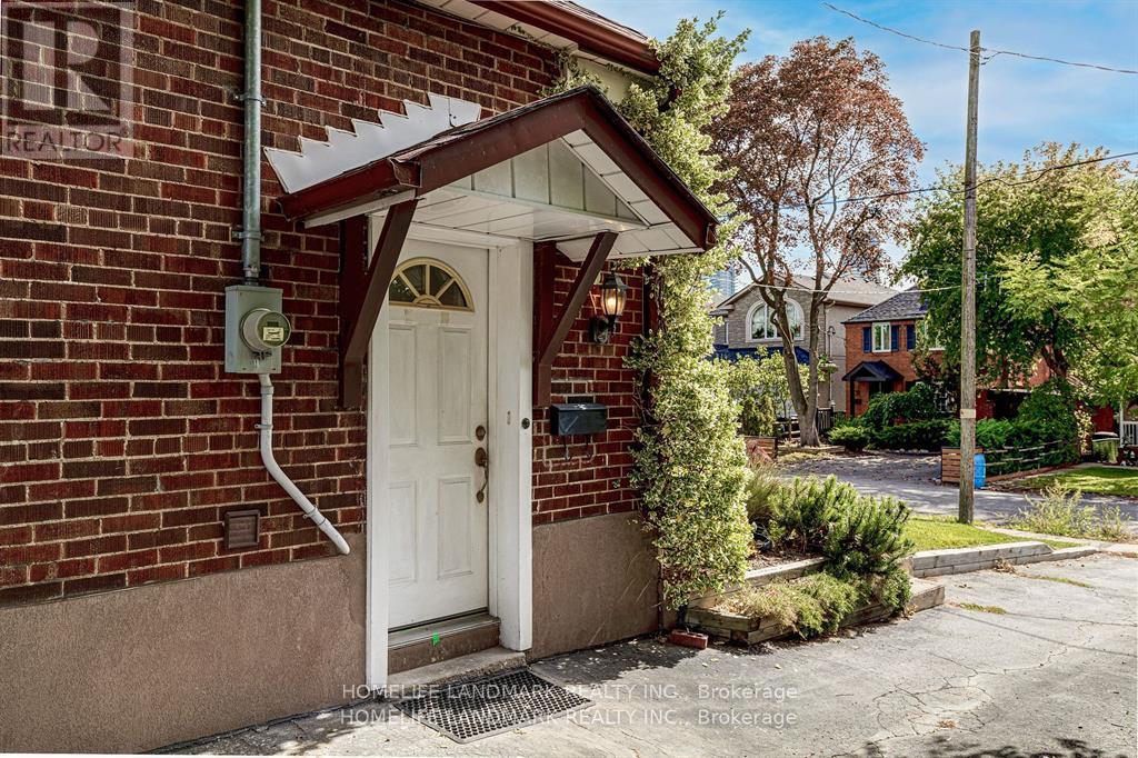 Lower - 34 Ringley Avenue, Toronto (Stonegate-Queensway), Ontario  M8Y 1P1 - Photo 12 - W12139142