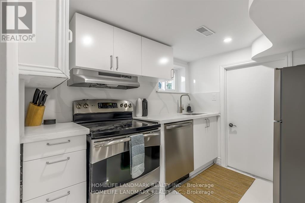 Lower - 34 Ringley Avenue, Toronto (Stonegate-Queensway), Ontario  M8Y 1P1 - Photo 6 - W12139142