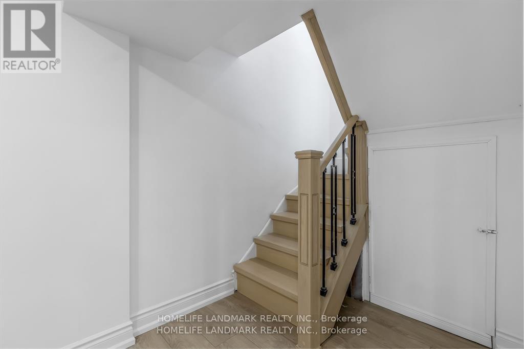 Lower - 34 Ringley Avenue, Toronto (Stonegate-Queensway), Ontario  M8Y 1P1 - Photo 9 - W12139142