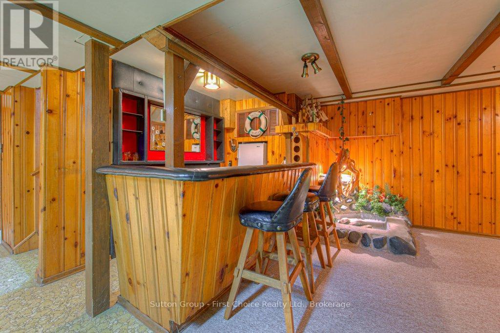 77 Huron Road W, Perth South, Ontario  N0K 1X0 - Photo 34 - X12139165