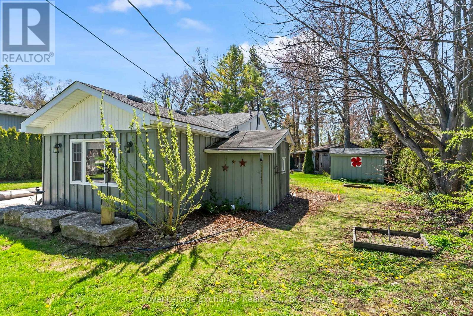 545 Attawandaron Road, Huron-Kinloss, Ontario  N2Z 2X3 - Photo 17 - X12139175