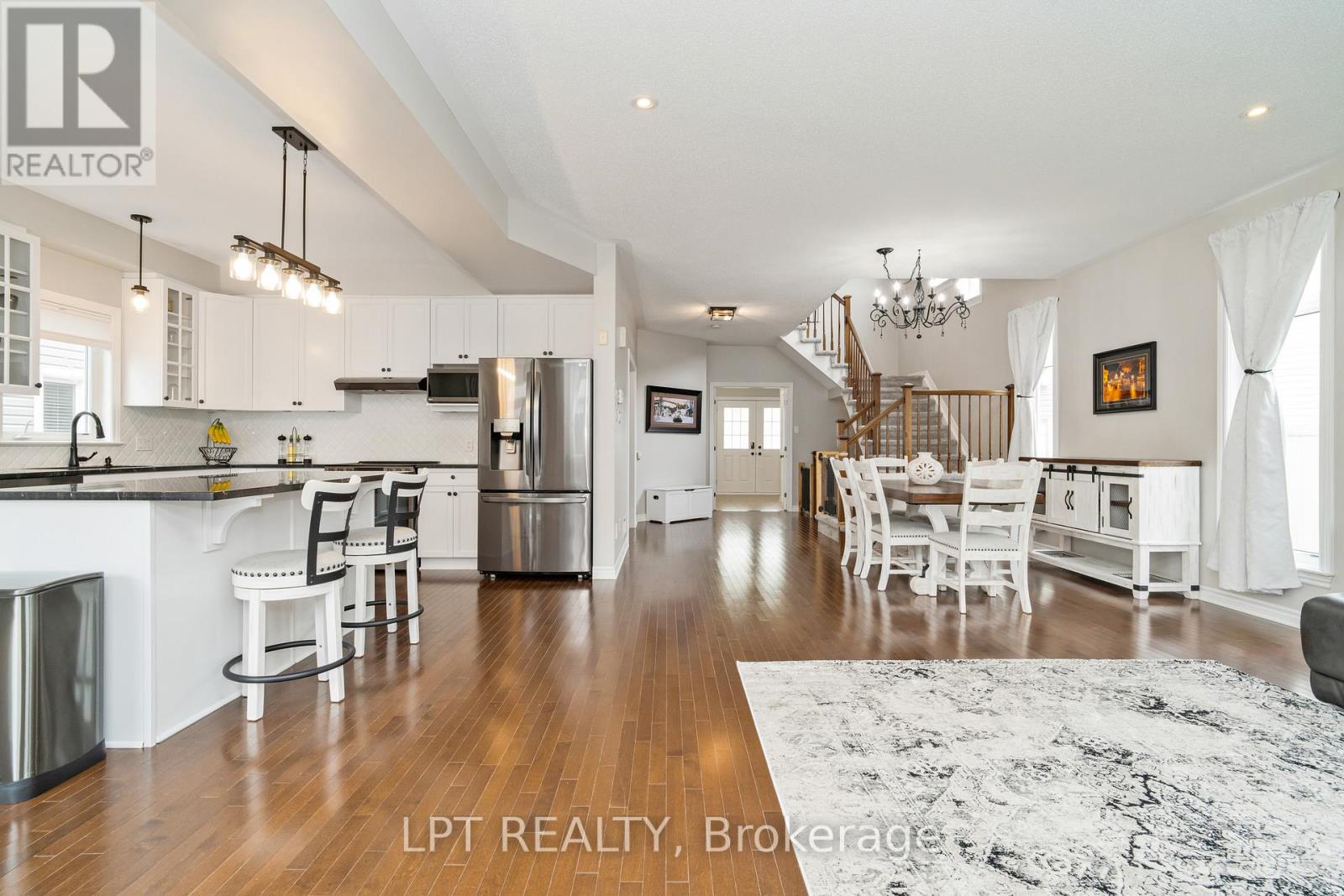 140 Montargis Circle, Ottawa, Ontario  K4A 0M5 - Photo 5 - X12138811