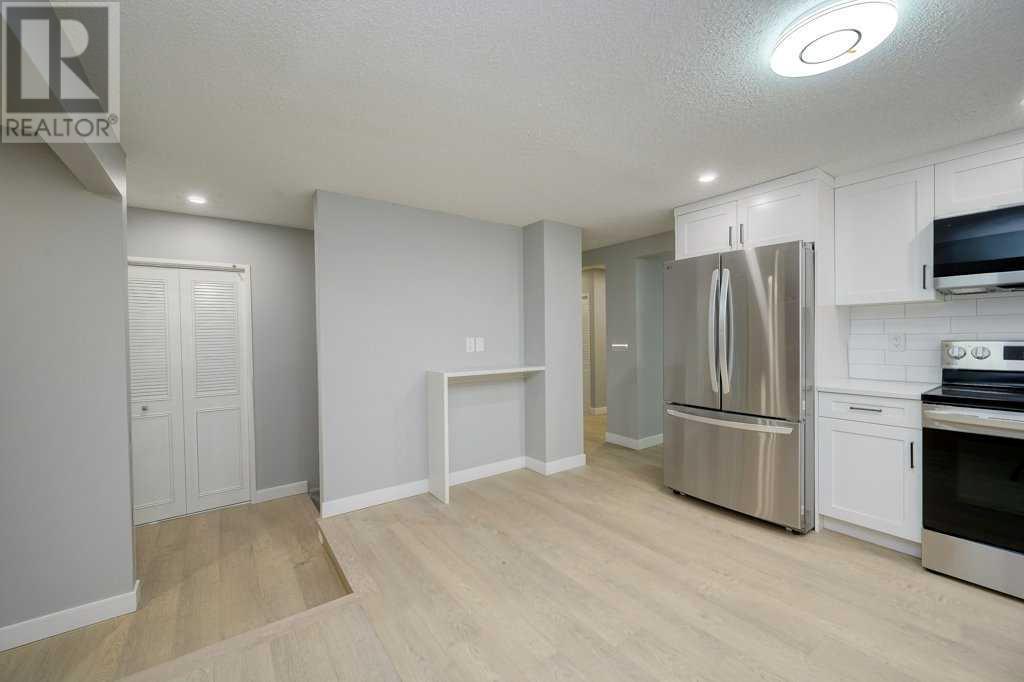 700 Woodpark Boulevard Sw, Calgary, Alberta  T2W 3R7 - Photo 11 - A2215184