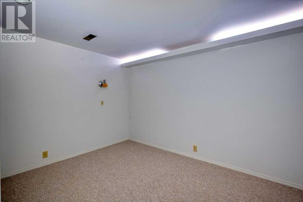 700 Woodpark Boulevard Sw, Calgary, Alberta  T2W 3R7 - Photo 27 - A2215184