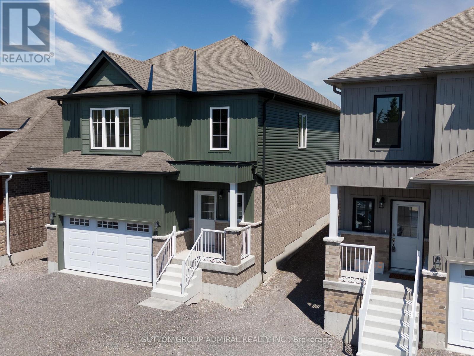 Property at 32 HILLCROFT WAY image 3