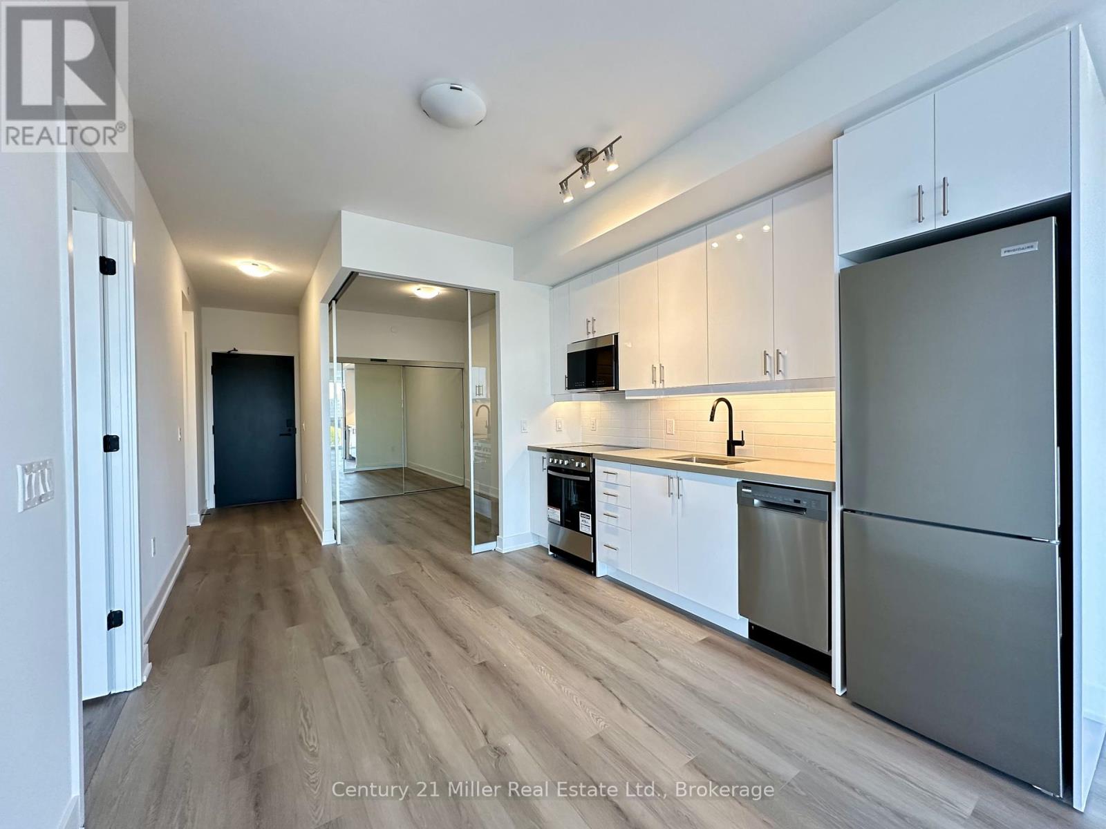 712 - 2343 Khalsa Gate, Oakville, Ontario  L6M 5R6 - Photo 5 - W12139190