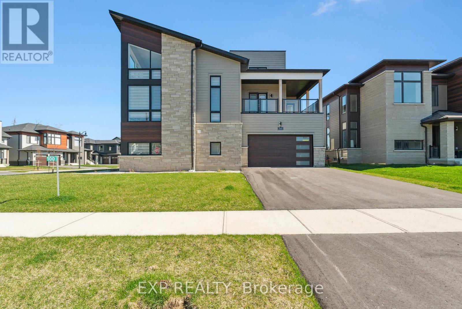 Property at 100 STONELEIGH DRIVE image 2