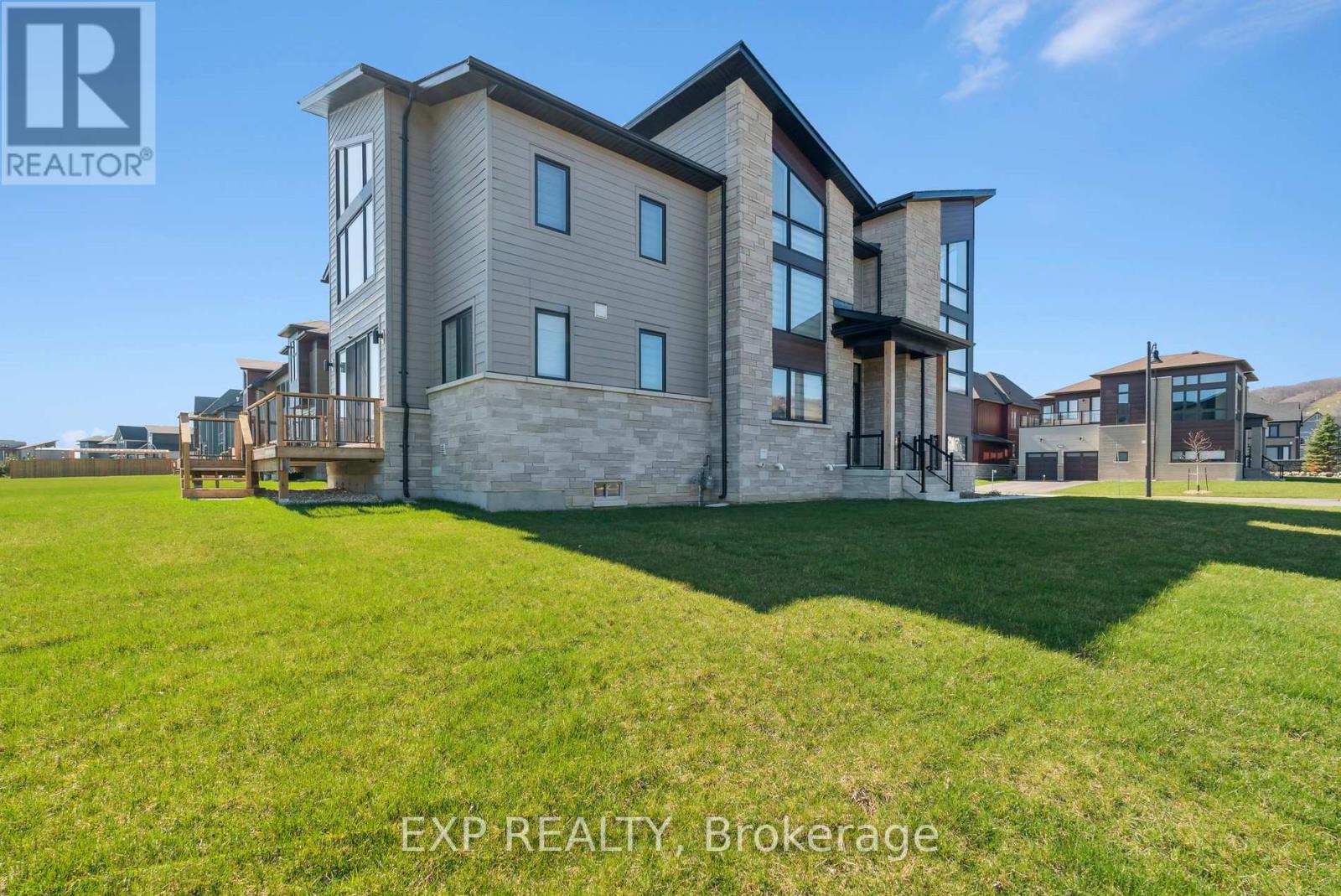 100 Stoneleigh Drive, Blue Mountains, Ontario  L9Y 5J6 - Photo 11 - X12133627