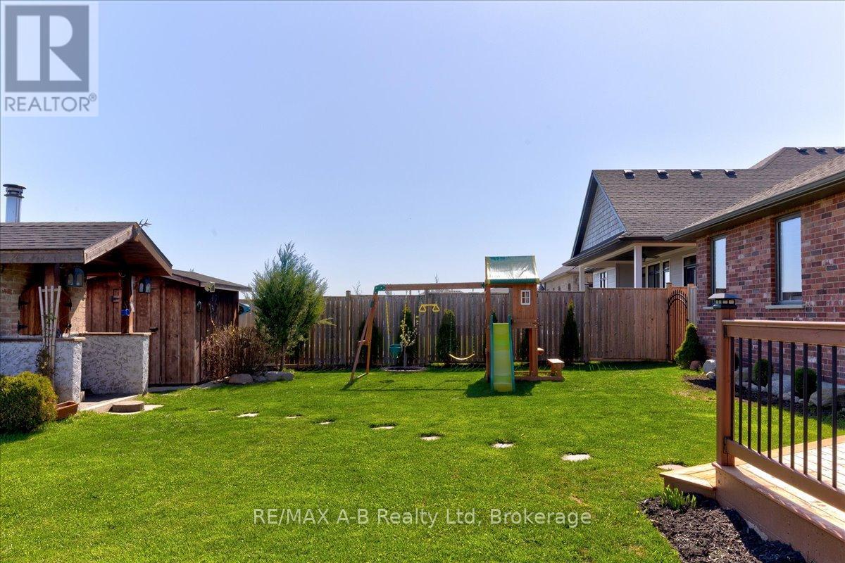 423 Emily Street, St. Marys, Ontario  N4X 0B7 - Photo 42 - X12139188