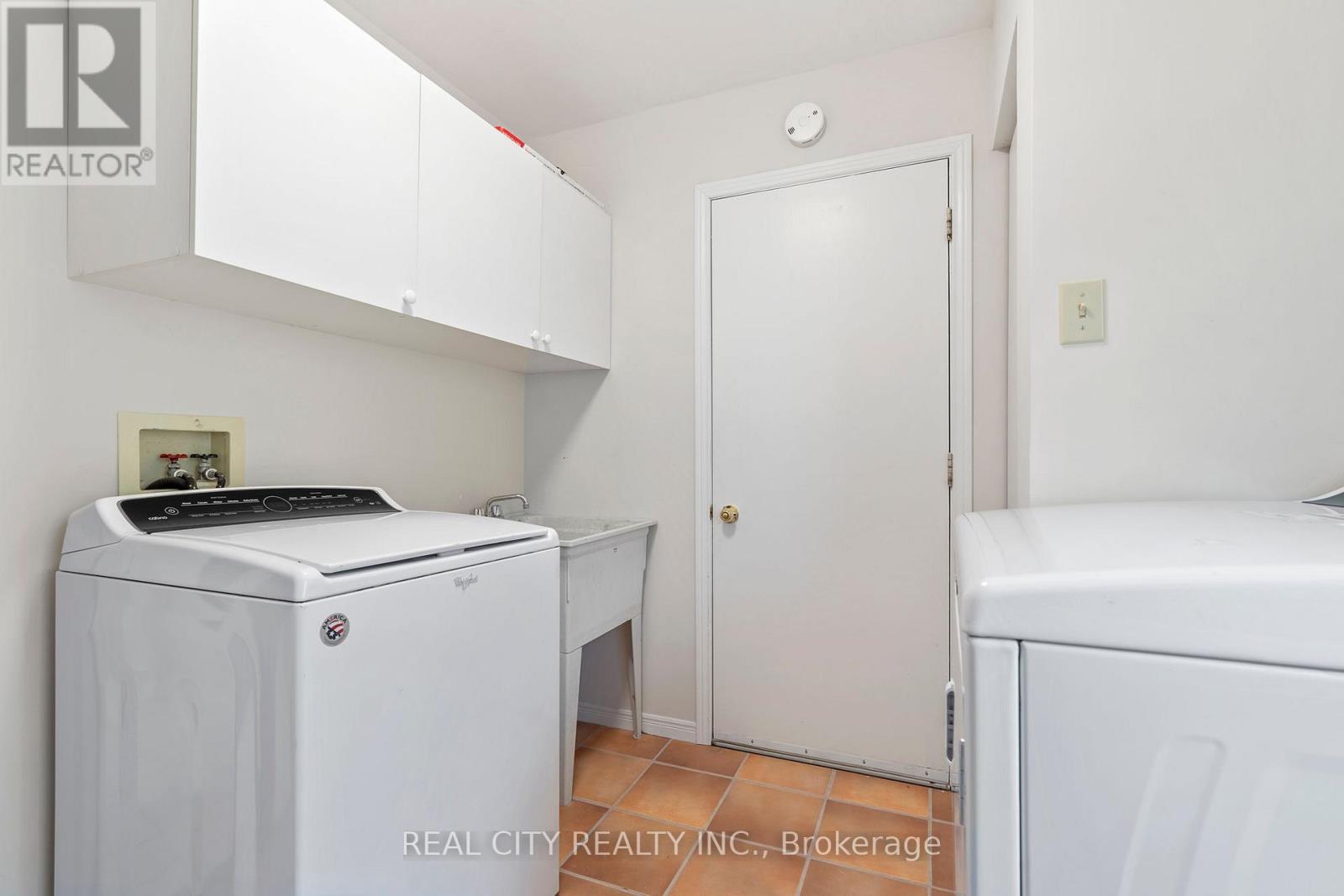 276 Blue Forest Place, London North (North I), Ontario  N6G 4H7 - Photo 7 - X12139182