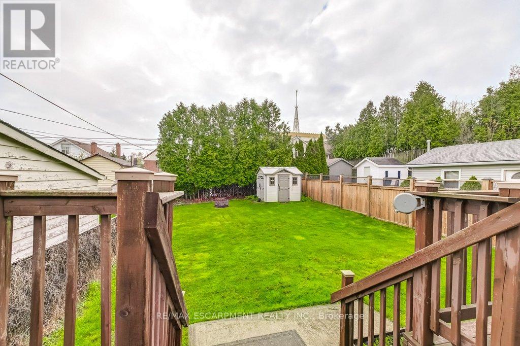 127 Barons Avenue S, Hamilton (Bartonville), Ontario  L8K 2Y8 - Photo 33 - X12134748