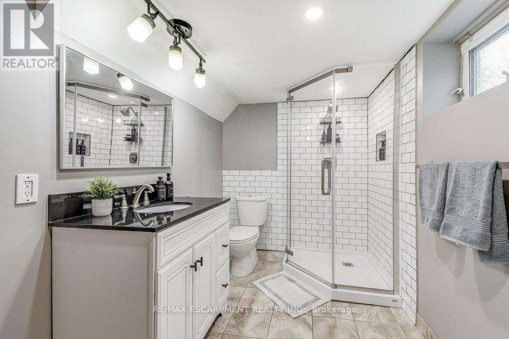 127 Barons Avenue S, Hamilton (Bartonville), Ontario  L8K 2Y8 - Photo 29 - X12134748