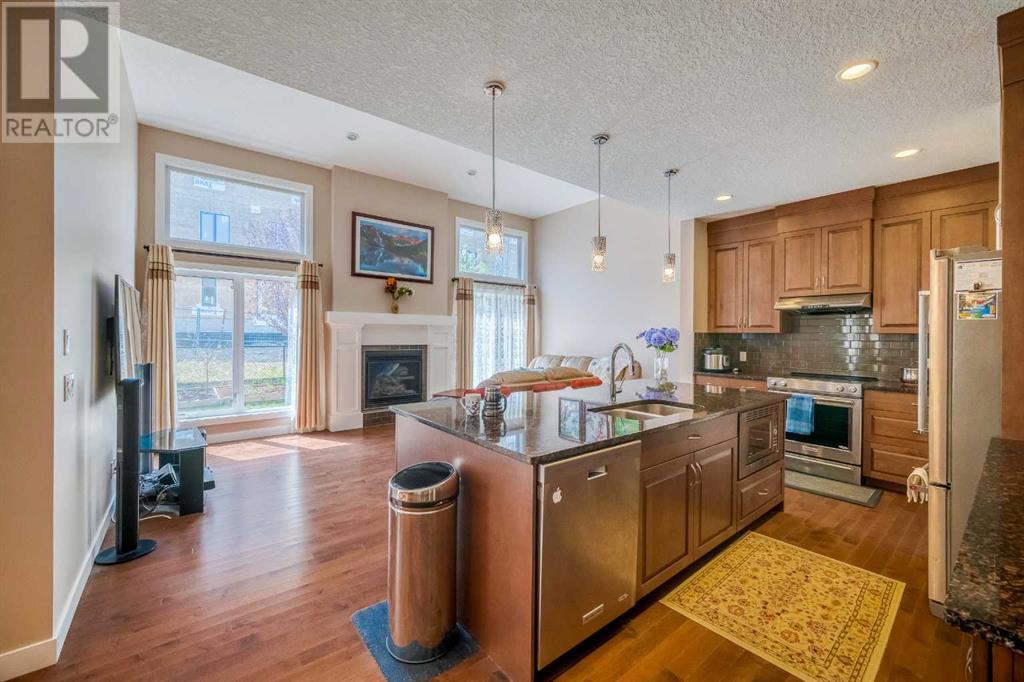 767 Shawnee Drive Sw, Calgary, Alberta  T2Y 1V6 - Photo 3 - A2218682