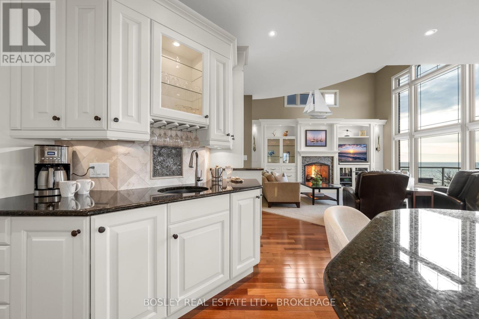 Property at 10 1/2 COLTON AVENUE image 3