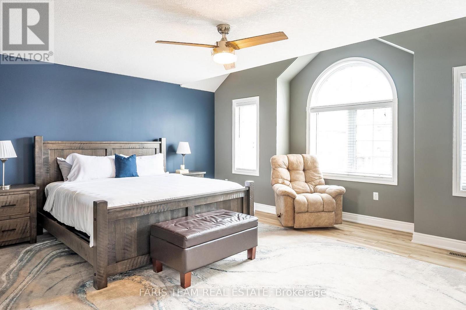 191 Birkhall Place, Barrie (Innis-Shore), Ontario  L4N 0K9 - Photo 15 - S12136633