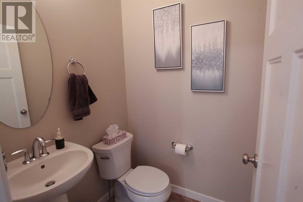 Property at 149 Crocus Terrace W image 4