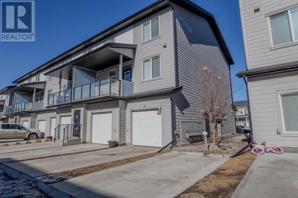 Property at 203, 345 Redstone Walk NE image 2