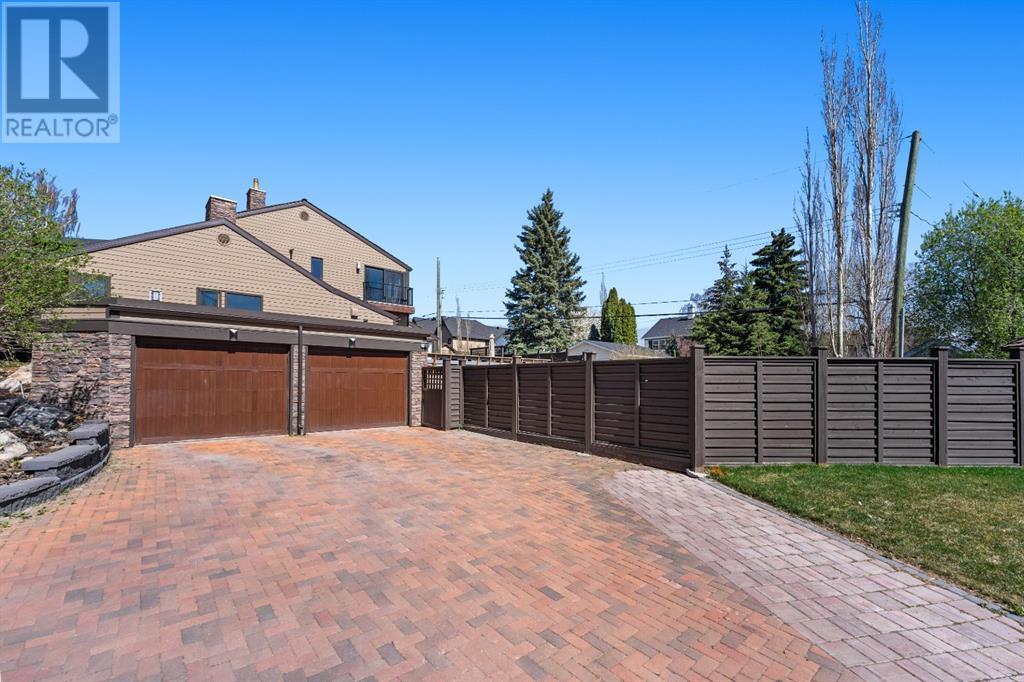 Property at 757 Alexander Crescent NW image 2