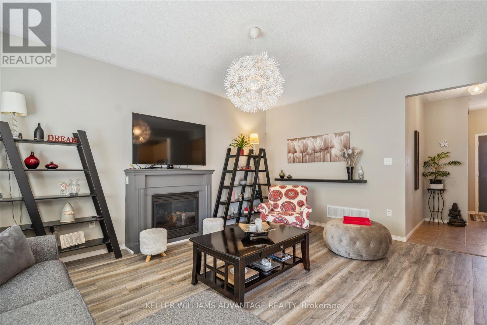 61 Eastgate Circle, Whitby, Ontario  L1M 2N4 - Photo 6 - E12139215