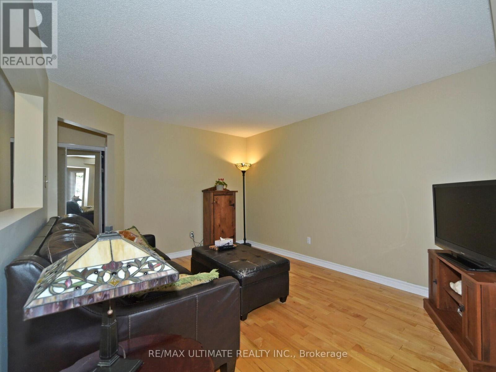 1110 Corrie Street, Innisfil, Ontario  L9S 1W9 - Photo 19 - N12075925