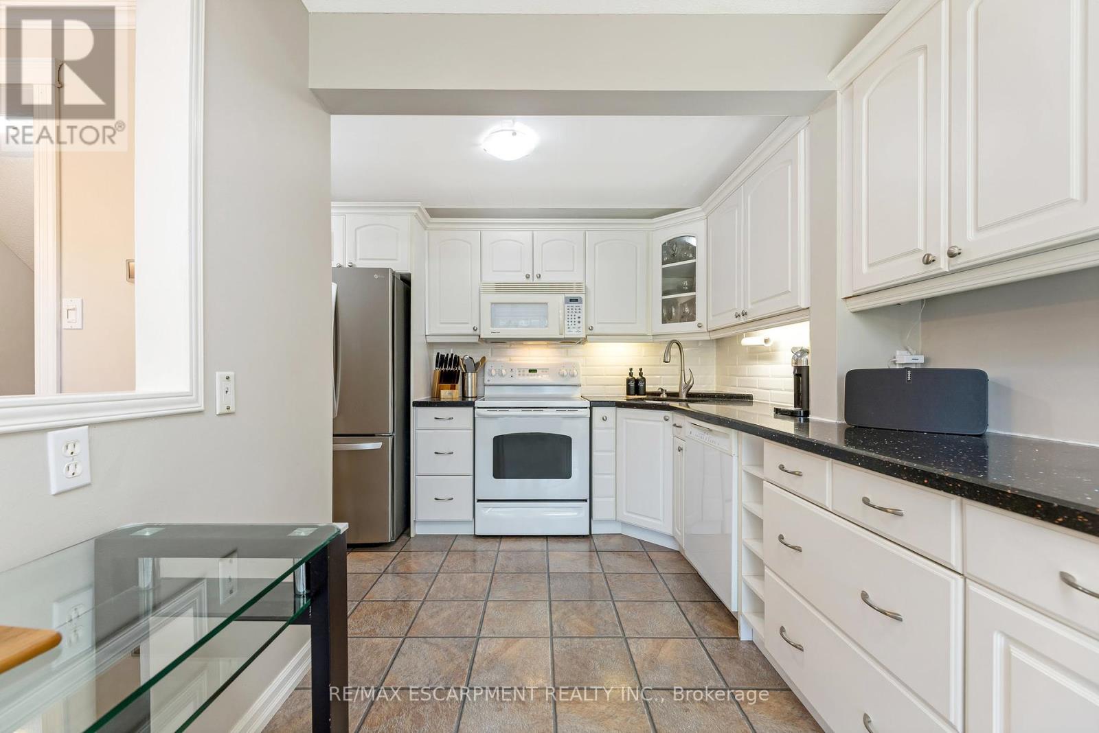14 - 235 Bronte Street S, Milton, Ontario  L9T 3V8 - Photo 8 - W12137386